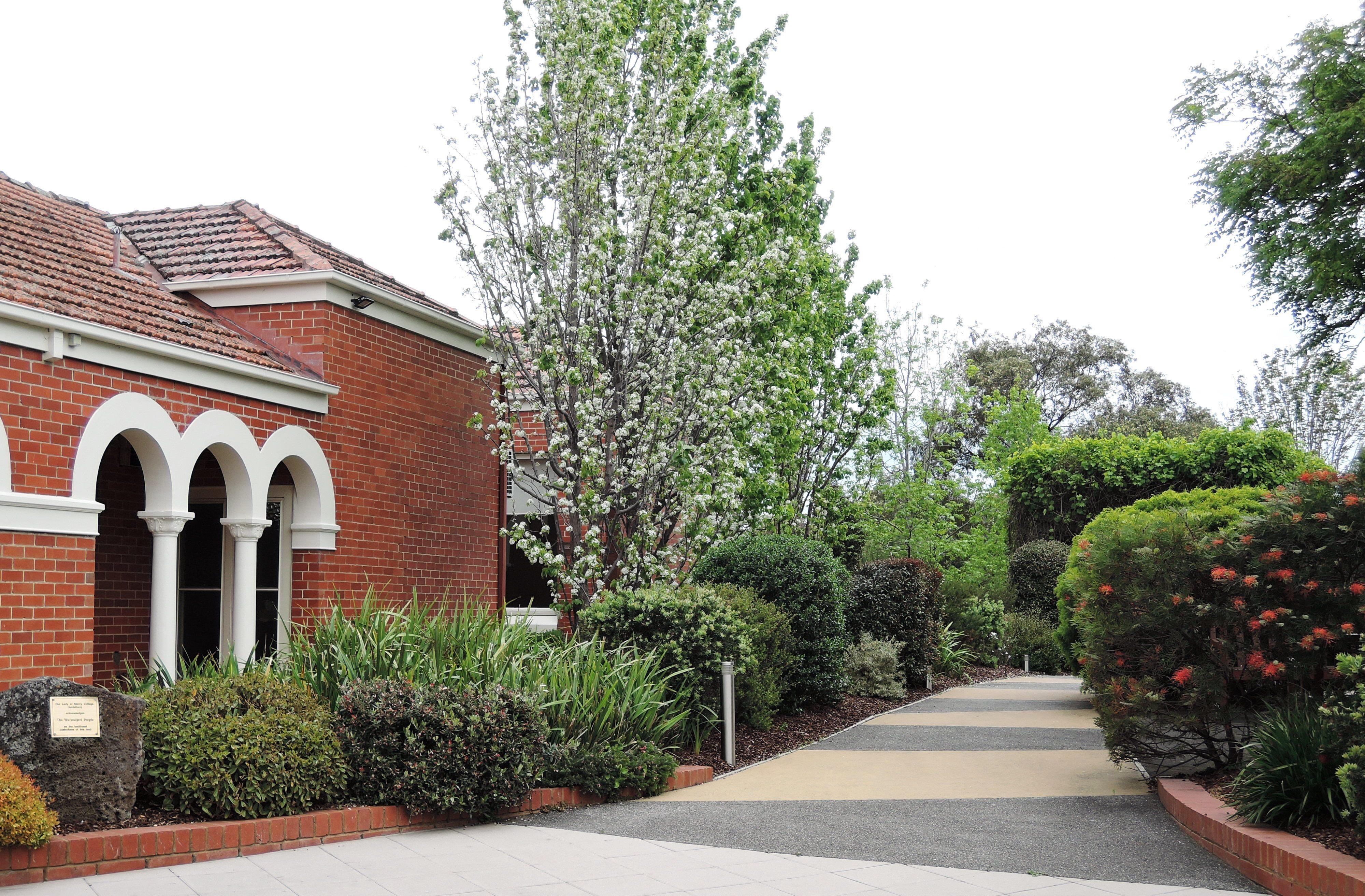 Garden at front entrance